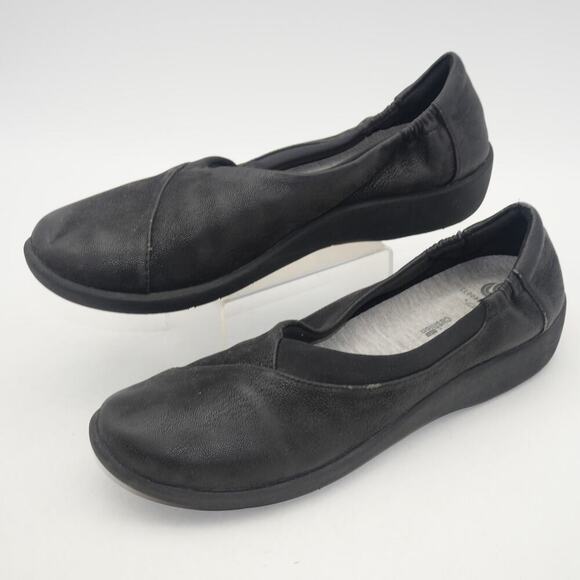 Clarks Women's 9 Cloudsteppers Sillian Holly Comfort Shoes Flats Slip On Black - Picture 2 of 10
